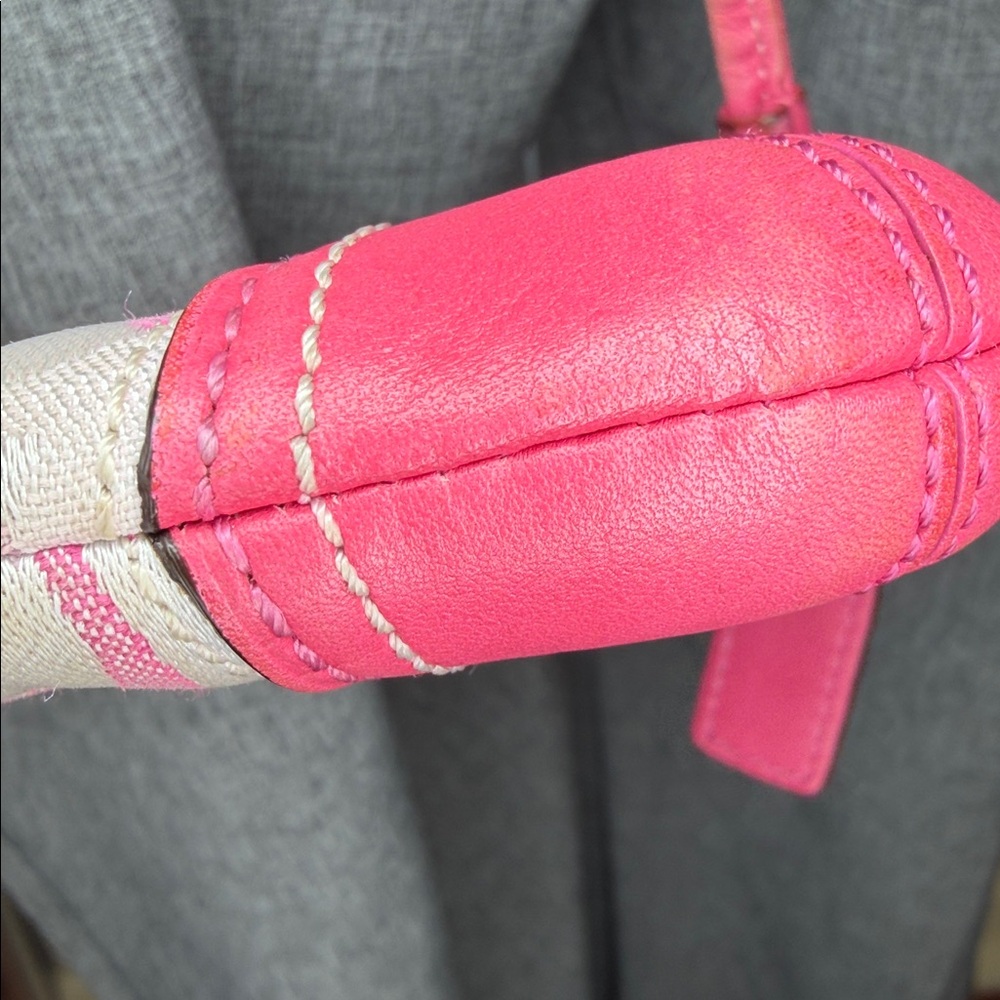 Coach NWOT clutch/wristlet, pink, leather, trim, and handle, pink hang tag - Picture 5 of 7